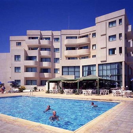 Isaac Aparthotel Pernera Luaran gambar